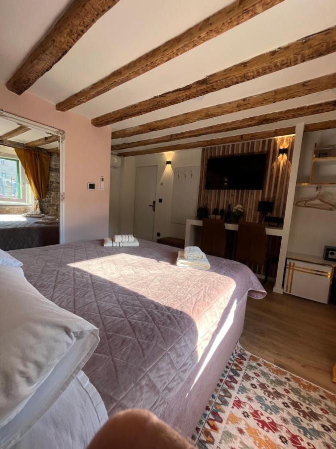 Vale Guest house