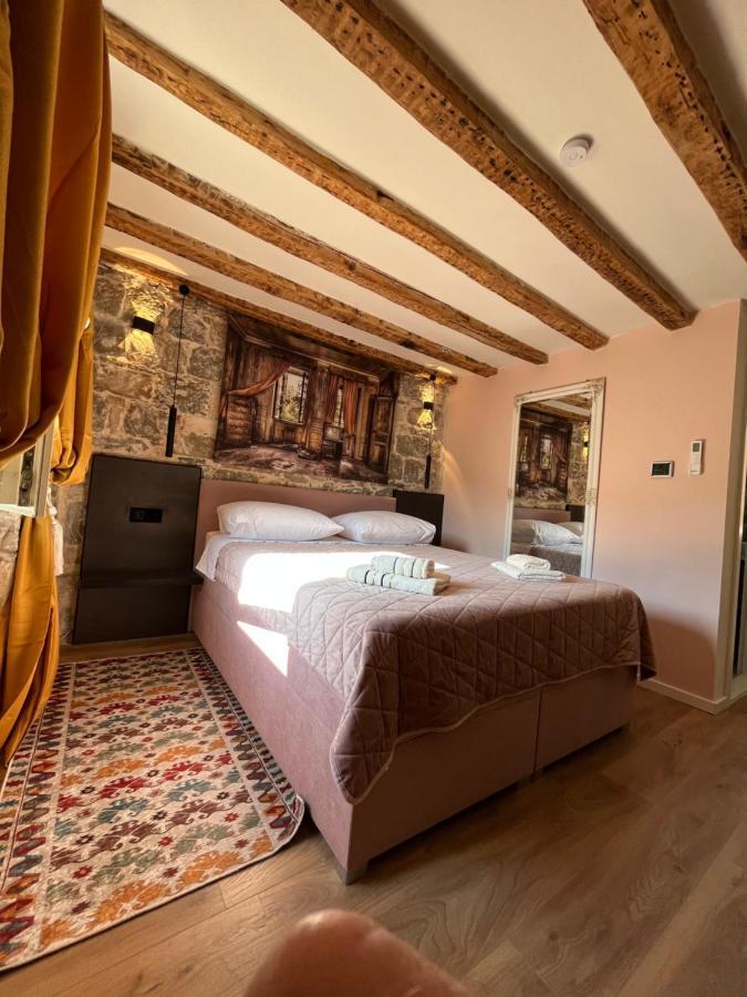 Vale Guest house *